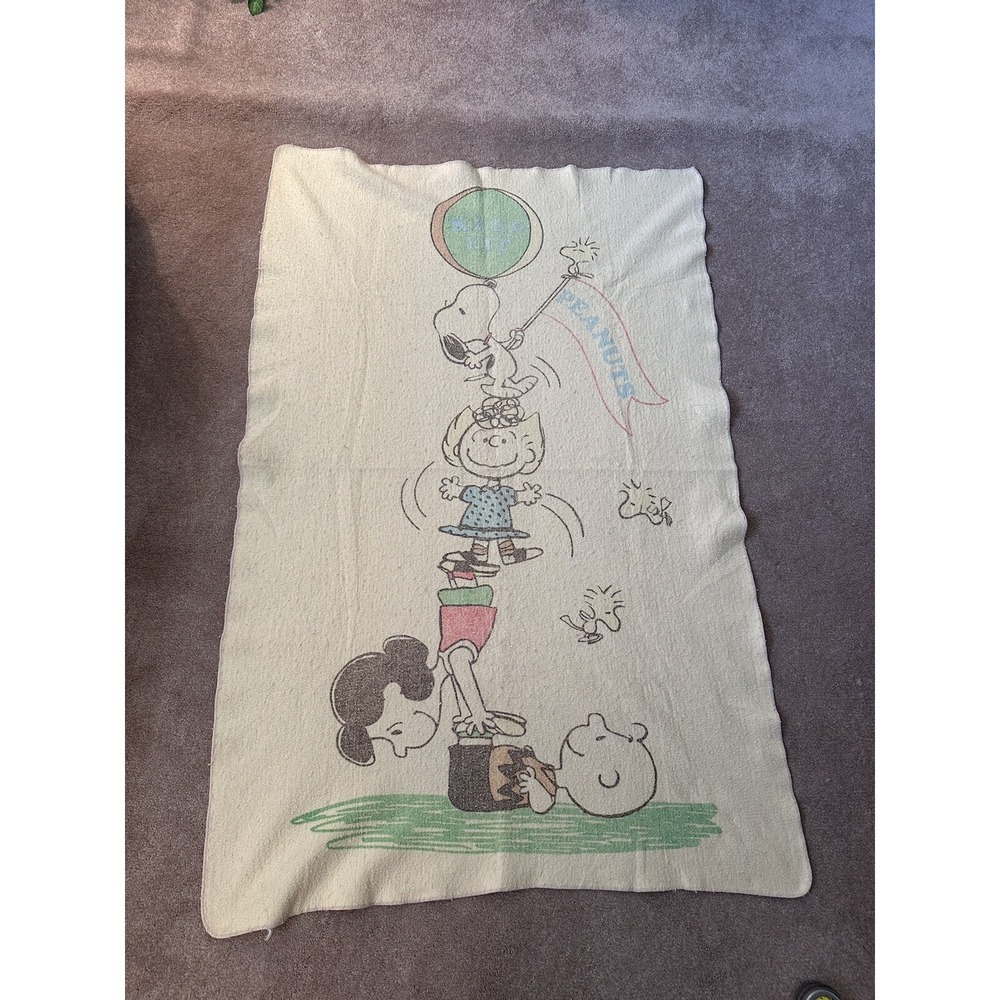 Vtg 60's 1965 Peanuts Snoopy Charlie Brown Lucy Sally Blanket Keeping Fit